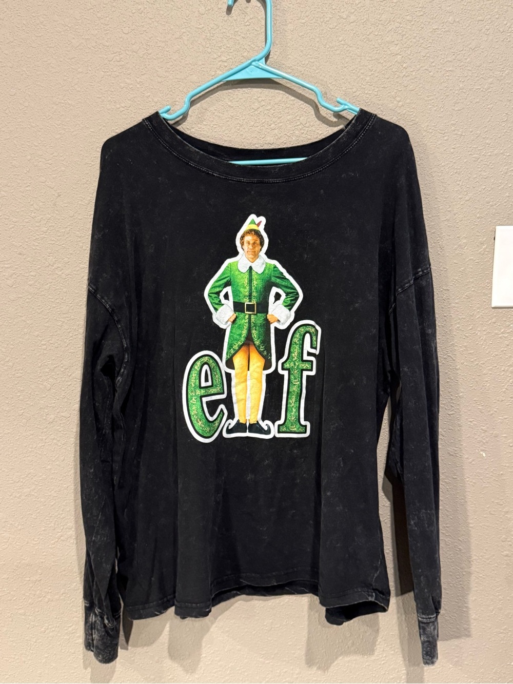 Juniors Elf Holiday Graphic Long-Sleeve Tee - Black